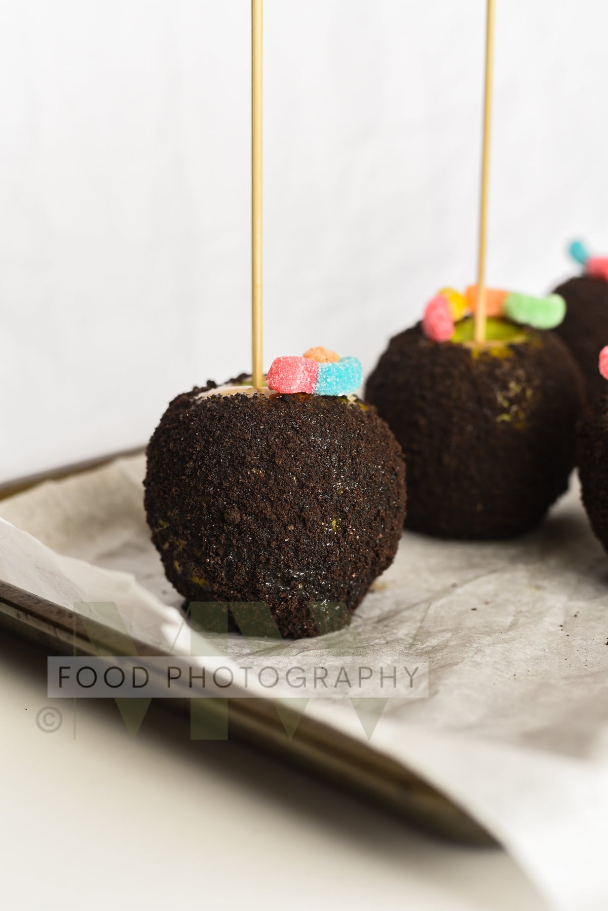Dirt & Worms Caramel Apples